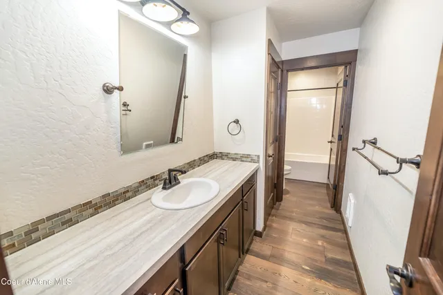 $735,000 | 586 Fairway Drive, Priest Lake, ID 83856