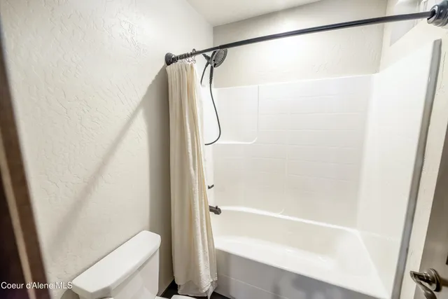 $735,000 | 586 Fairway Drive, Priest Lake, ID 83856