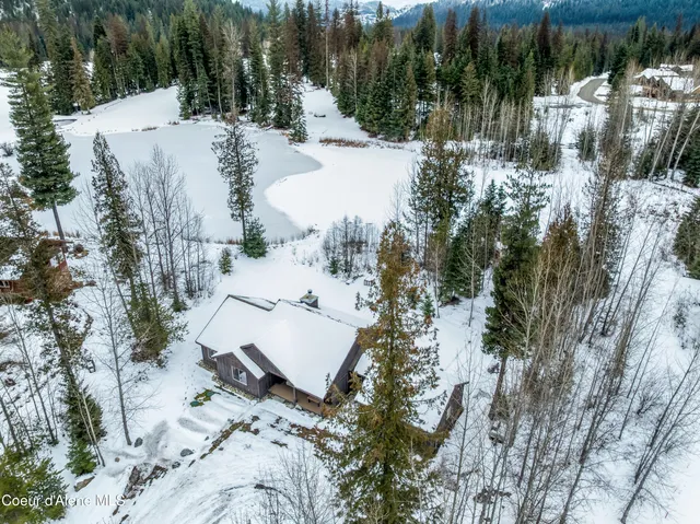 $735,000 | 586 Fairway Drive, Priest Lake, ID 83856