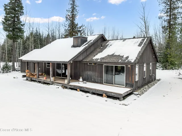 $735,000 | 586 Fairway Drive, Priest Lake, ID 83856