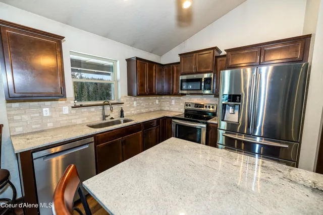 $735,000 | 586 Fairway Drive, Priest Lake, ID 83856