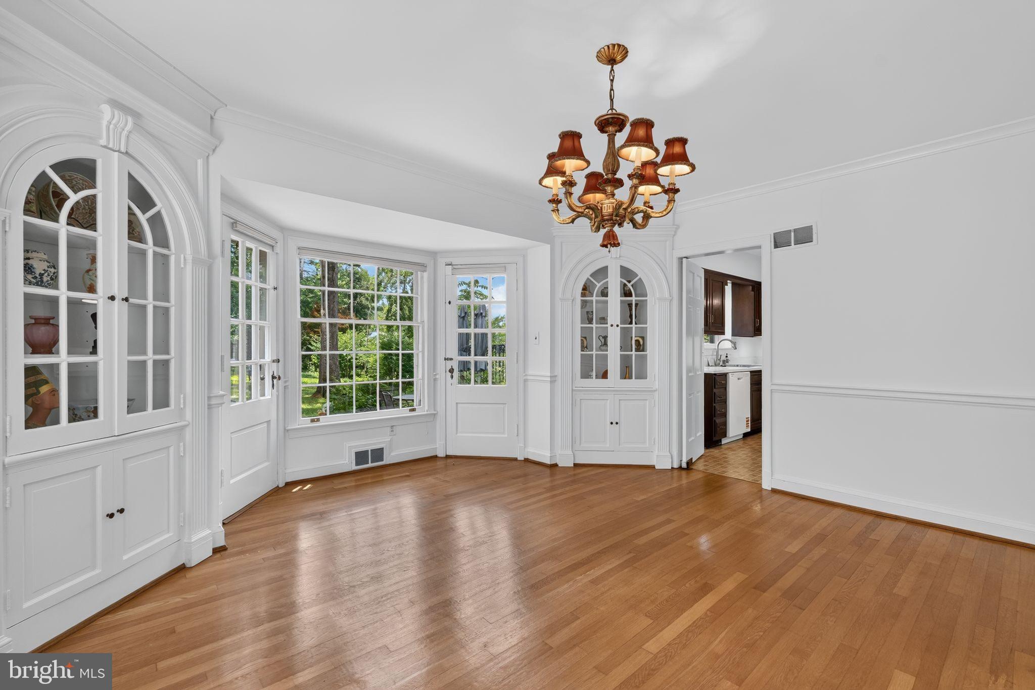 8112 Rayburn Road Bethesda, MD 20817 - Photo 15 of 52