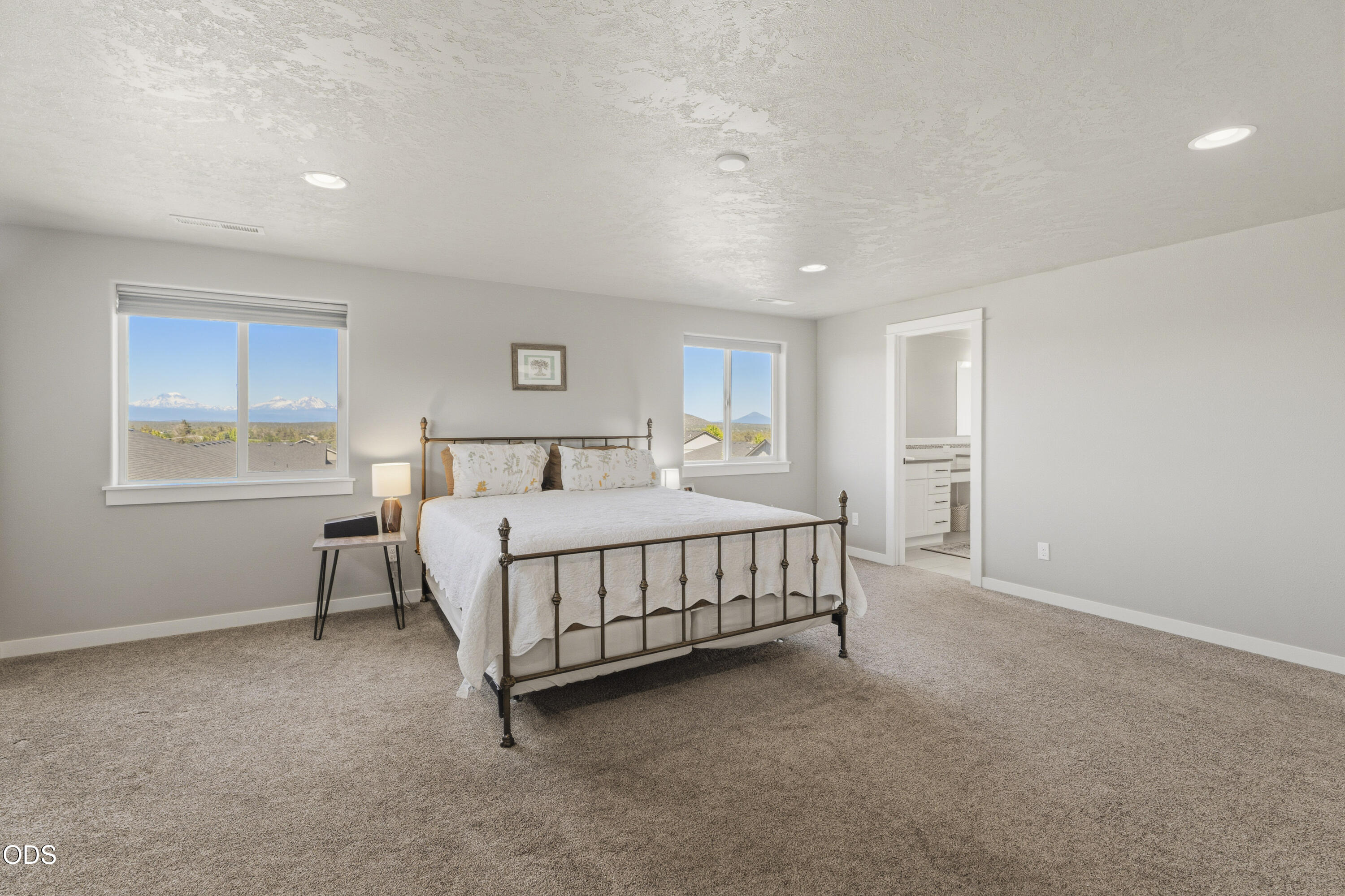 2859 Southwest 47th Street Redmond, OR 97756 - Photo 20 of 63
