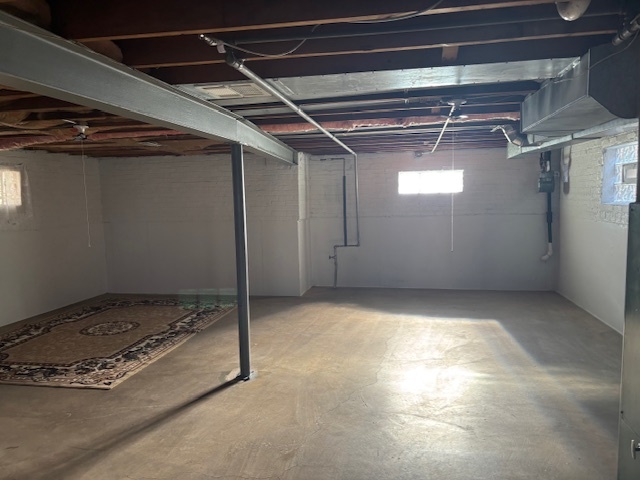 5131 Latrobe Avenue Chicago, IL 60638 - Photo 20 of 23 a view of utility room