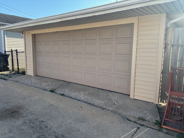 5131 Latrobe Avenue Chicago, IL 60638 - Photo 23 of 23 a view of a garage