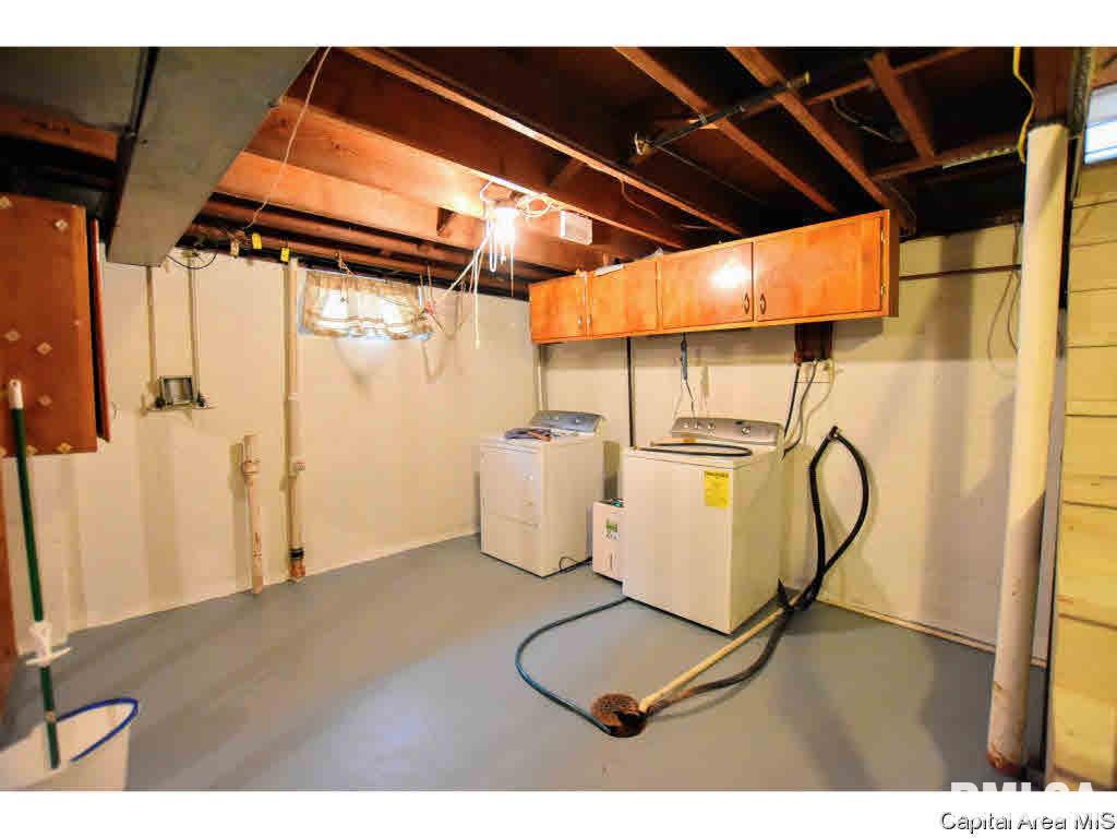 2916 East Elliott Avenue Springfield, IL 62702 - Photo 33 of 35 Gallery Image 33