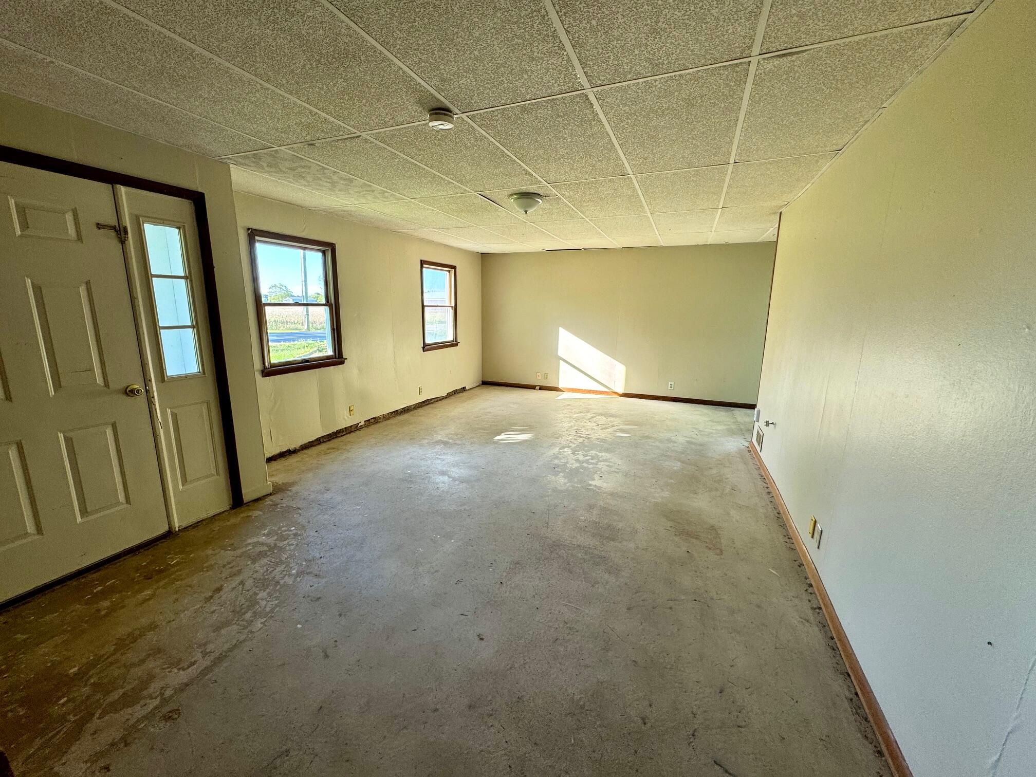 916 Victory Road Springfield, OH 45504 - Photo 5 of 14 Gallery Image 5