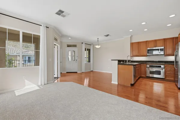 $3,300 | 11163 Catarina Lane, Unit 93, San Diego, CA 92128