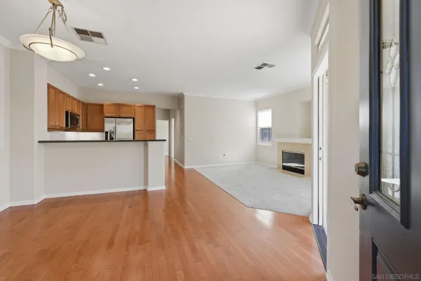 $3,300 | 11163 Catarina Lane, Unit 93, San Diego, CA 92128