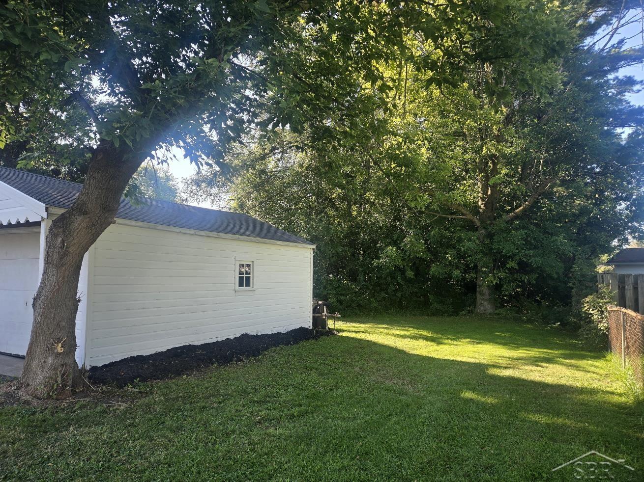 3715 Shattuck Road Saginaw, MI 48603 - Photo 4 of 17