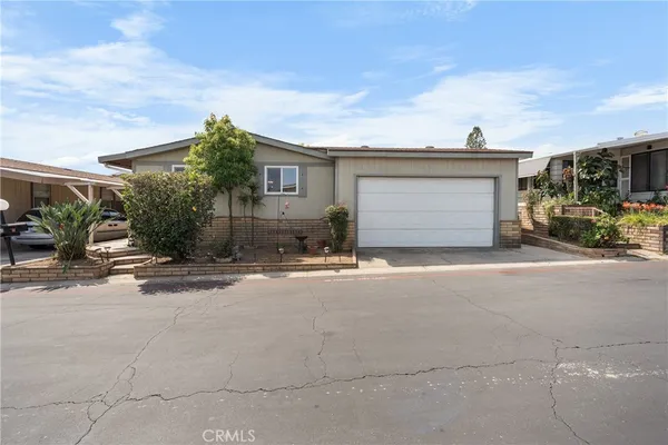 $205,000 | 1550 Rimpau, Unit 65, Corona, CA 92881