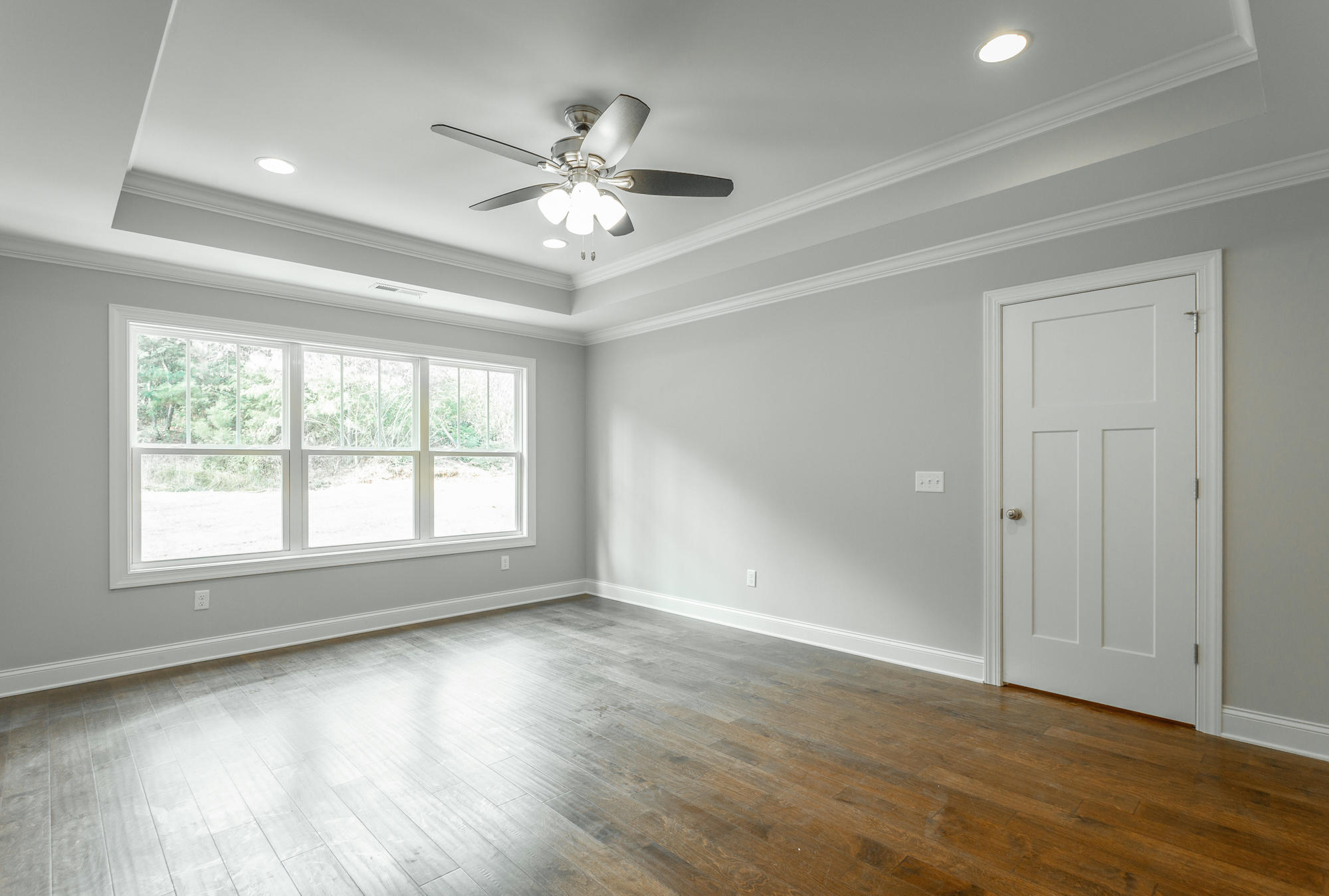 623 Lullwater Road Chattanooga, TN 37405 - Photo 17 of 38 Master Bedroom