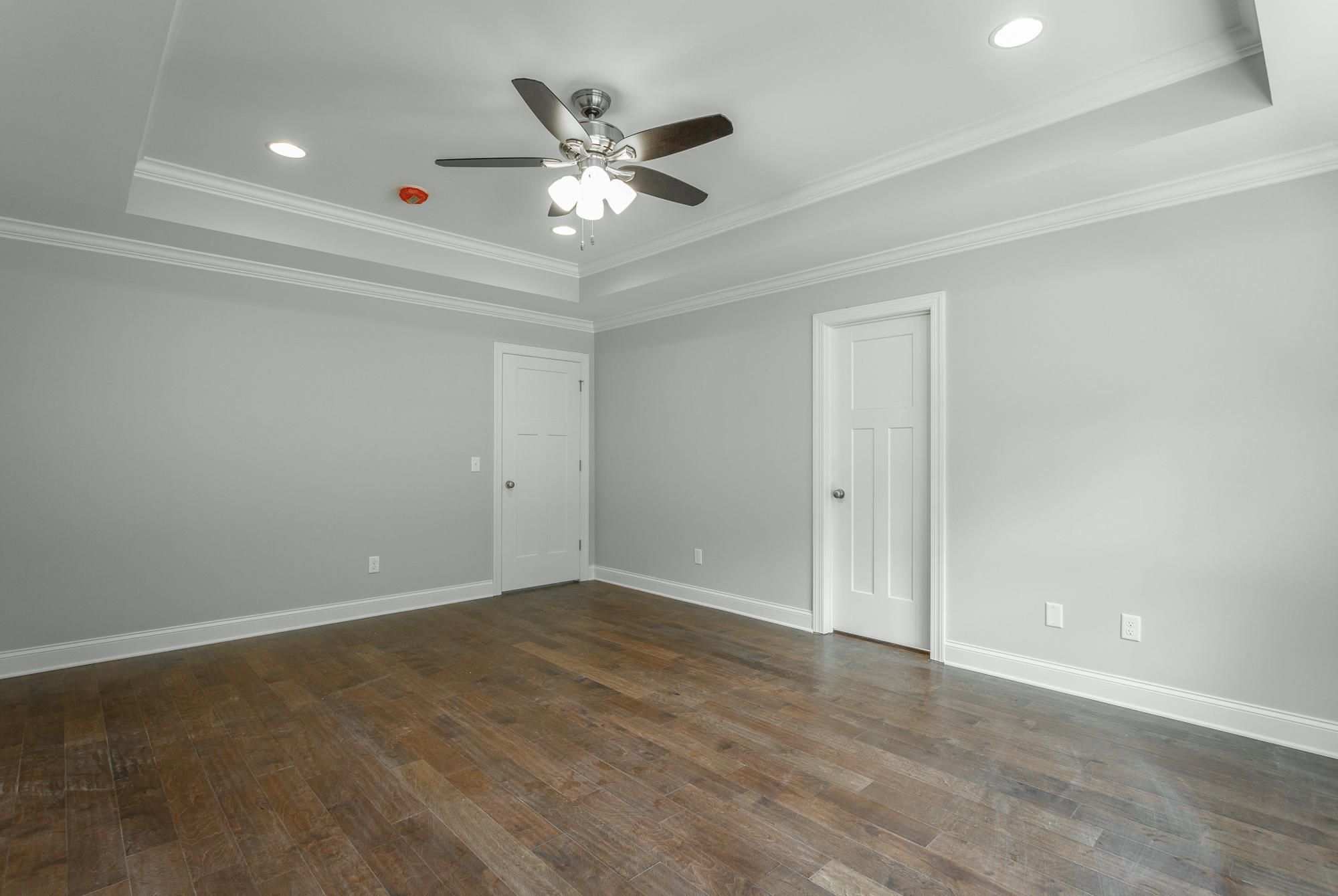 623 Lullwater Road Chattanooga, TN 37405 - Photo 18 of 38 Master Bedroom