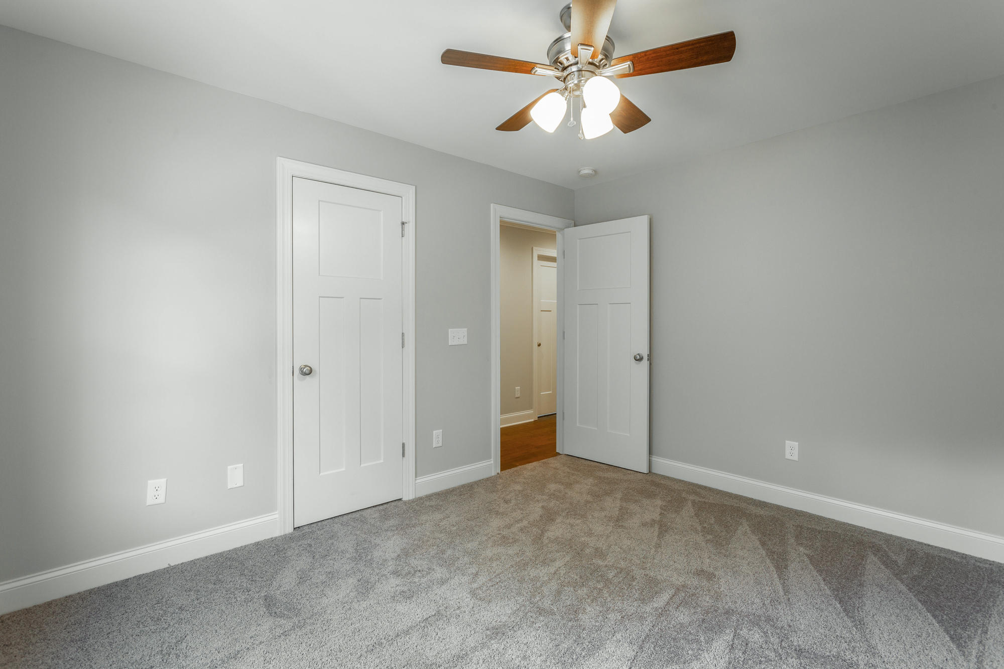 623 Lullwater Road Chattanooga, TN 37405 - Photo 26 of 38 Secondary Bedroom