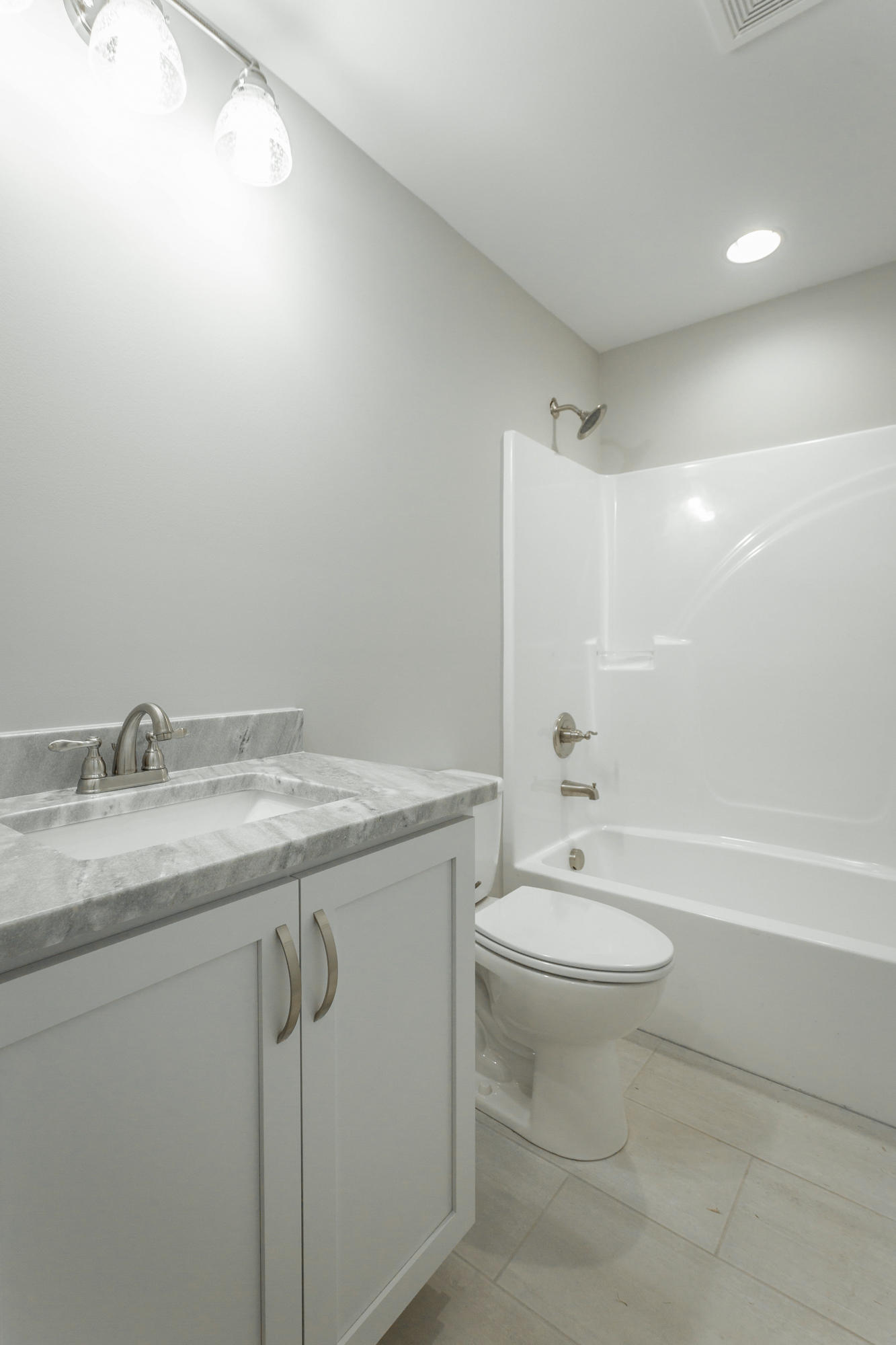 623 Lullwater Road Chattanooga, TN 37405 - Photo 27 of 38 Secondary Bathroom