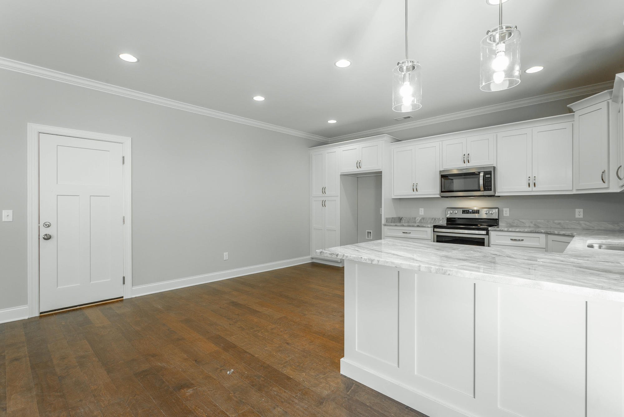 623 Lullwater Road Chattanooga, TN 37405 - Photo 7 of 38 Kitchen
