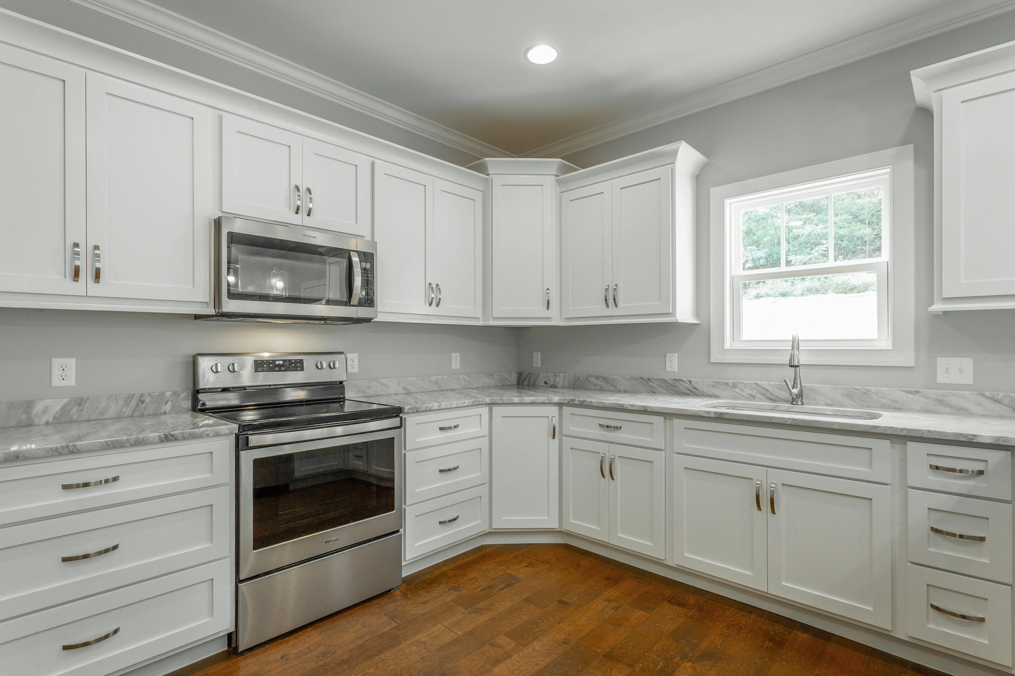 623 Lullwater Road Chattanooga, TN 37405 - Photo 9 of 38 Kitchen
