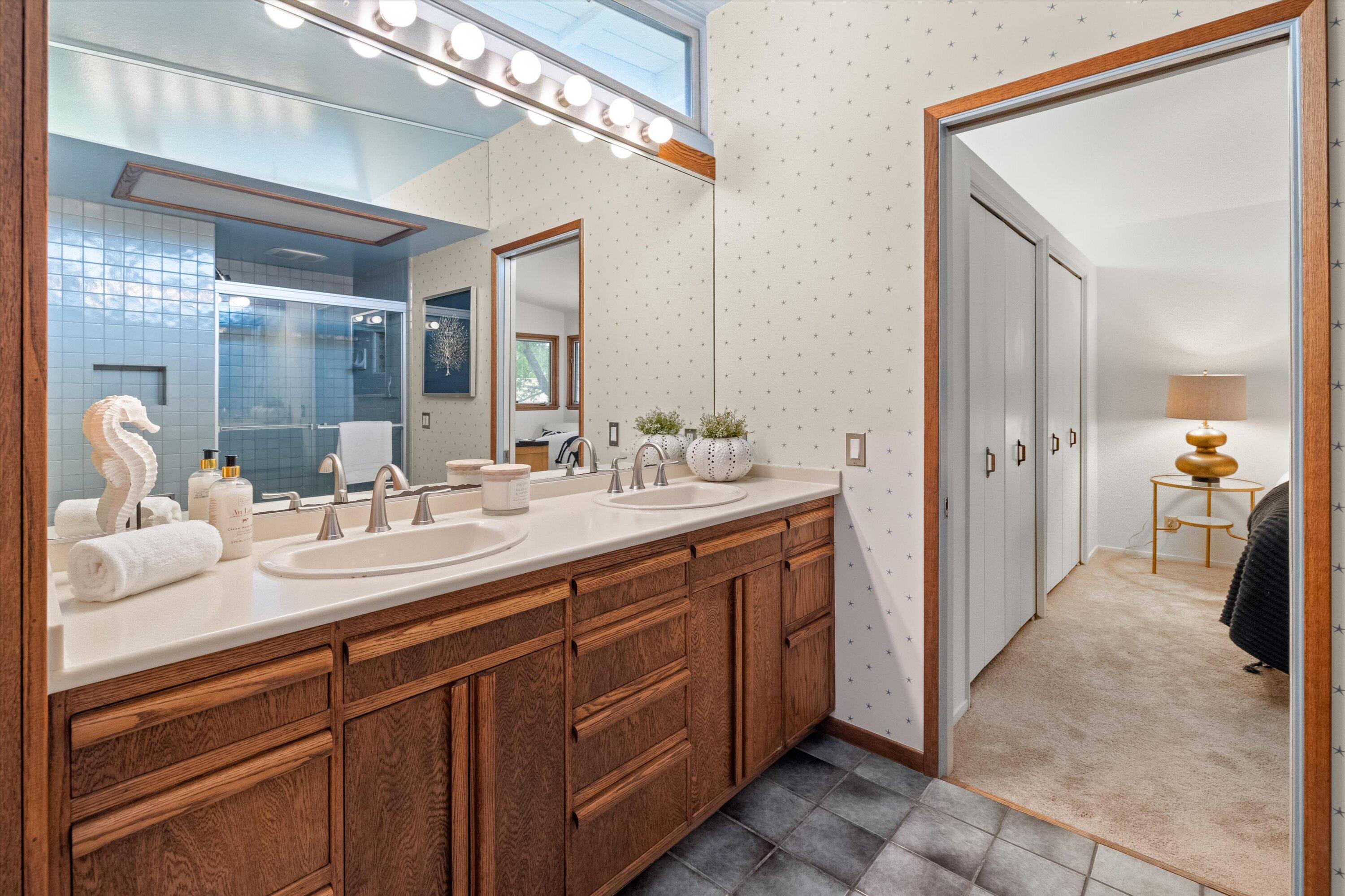 893 Randolph Road Santa Barbara, CA 93111 - Photo 23 of 38 Primary bathroom