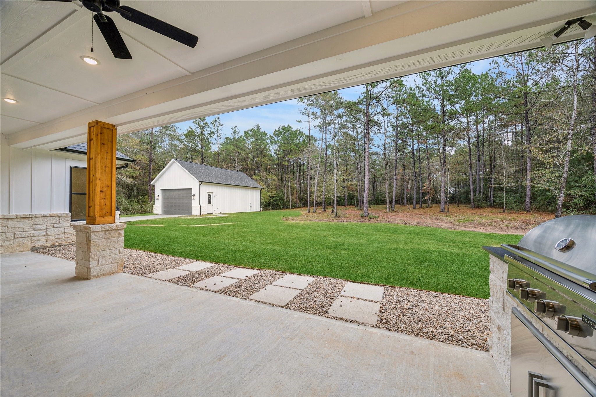 688 Lonestar Road Huntsville, TX 77340 - Photo 32 of 38