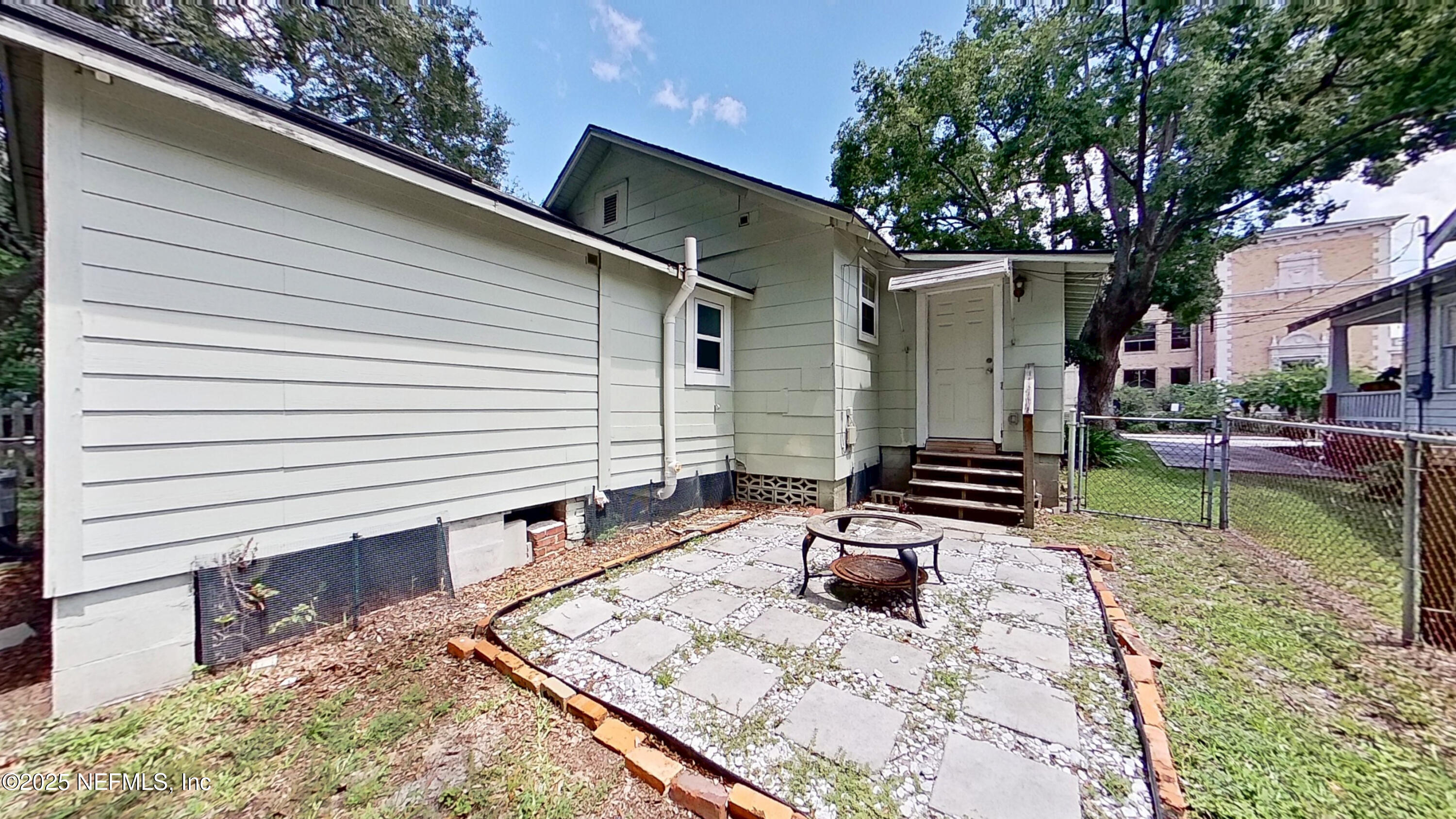 1844 Thacker Avenue Jacksonville, FL 32207 - Photo 24 of 26 08202025_200149