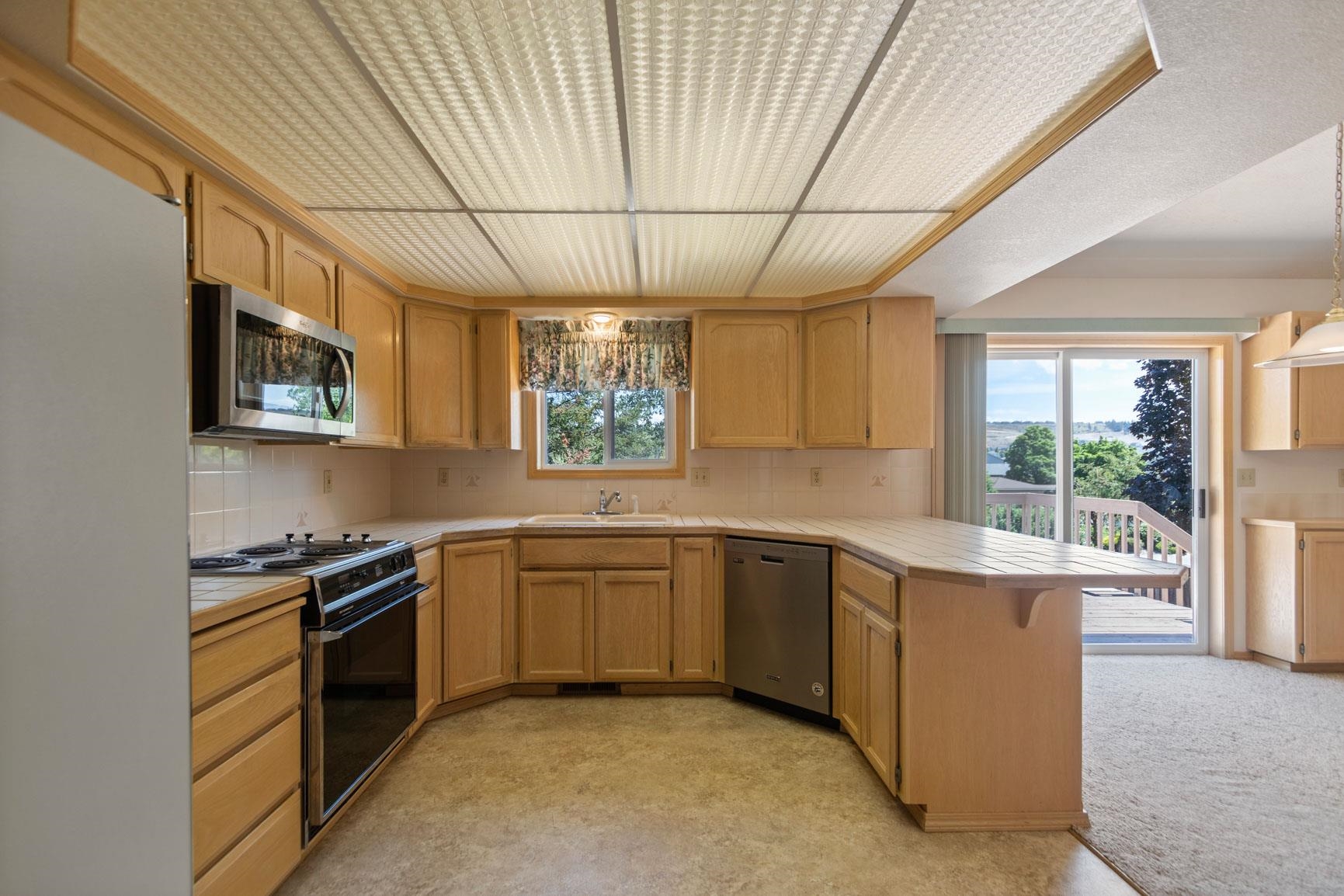 9602 North Ridgecrest Drive Spokane, WA 99208 - Photo 9 of 30 Gallery Image 9