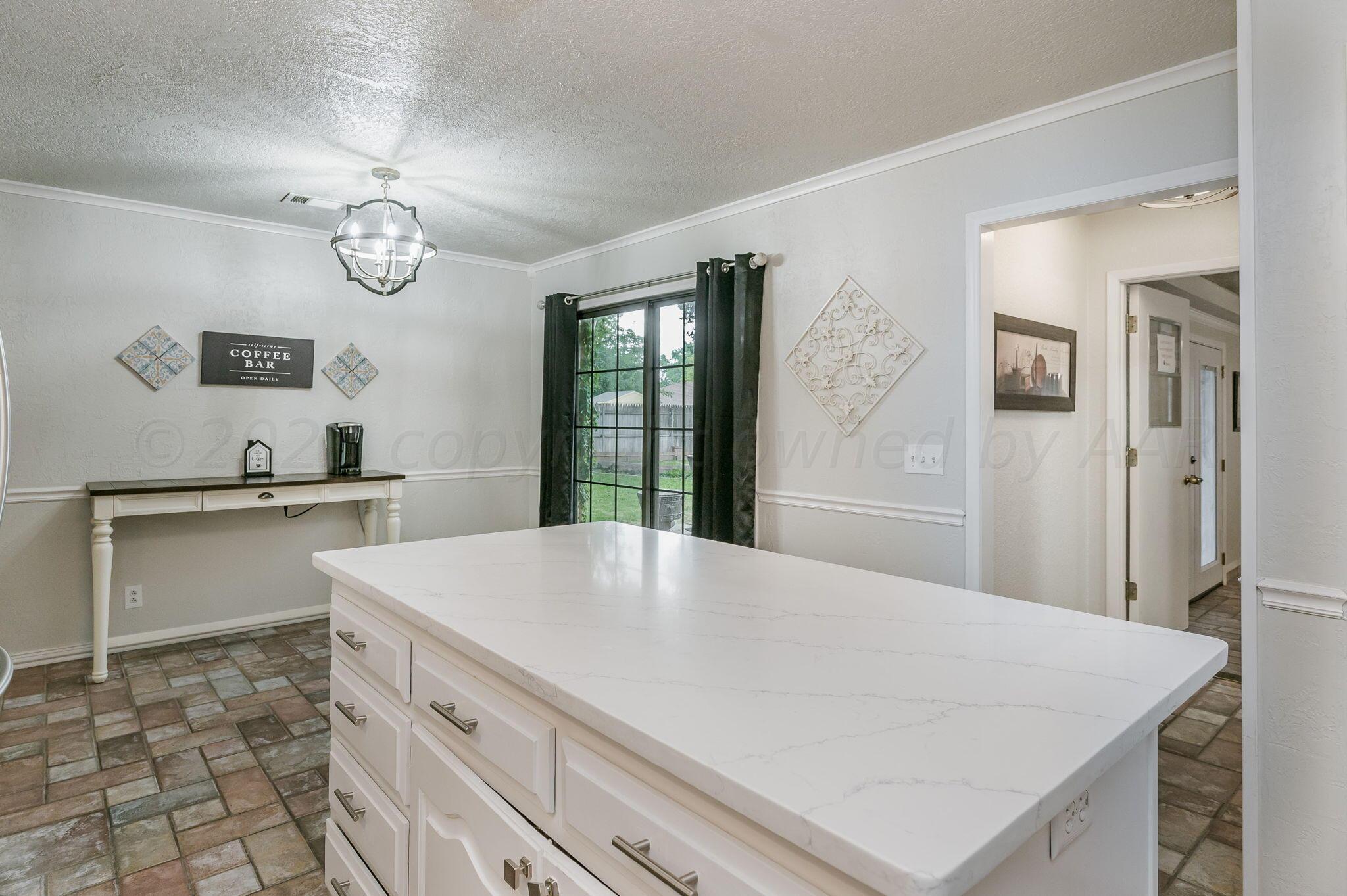 6019 Calumet Road Amarillo, TX 79106 - Photo 10 of 25