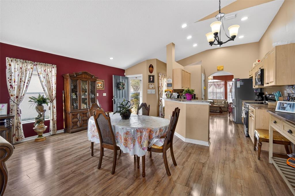 8578 Pinetop Ridge Lane Brooksville, FL 34613 - Photo 12 of 36