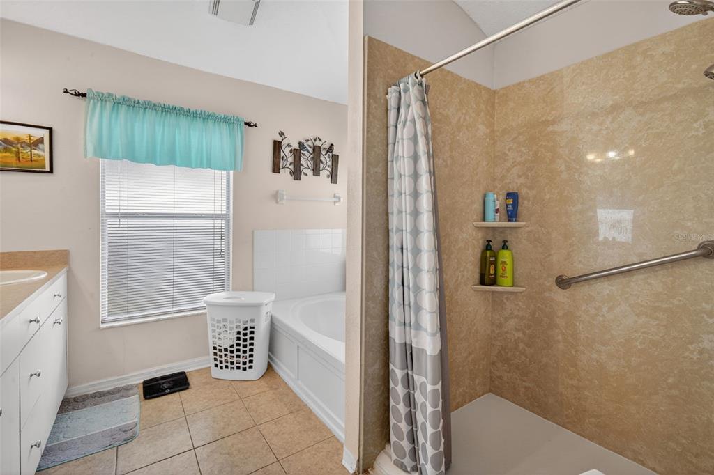 8578 Pinetop Ridge Lane Brooksville, FL 34613 - Photo 20 of 36