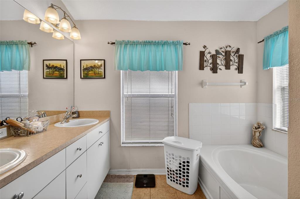 8578 Pinetop Ridge Lane Brooksville, FL 34613 - Photo 21 of 36