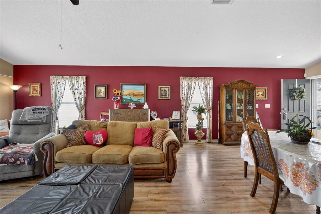 8578 Pinetop Ridge Lane Brooksville, FL 34613 - Photo 7 of 36