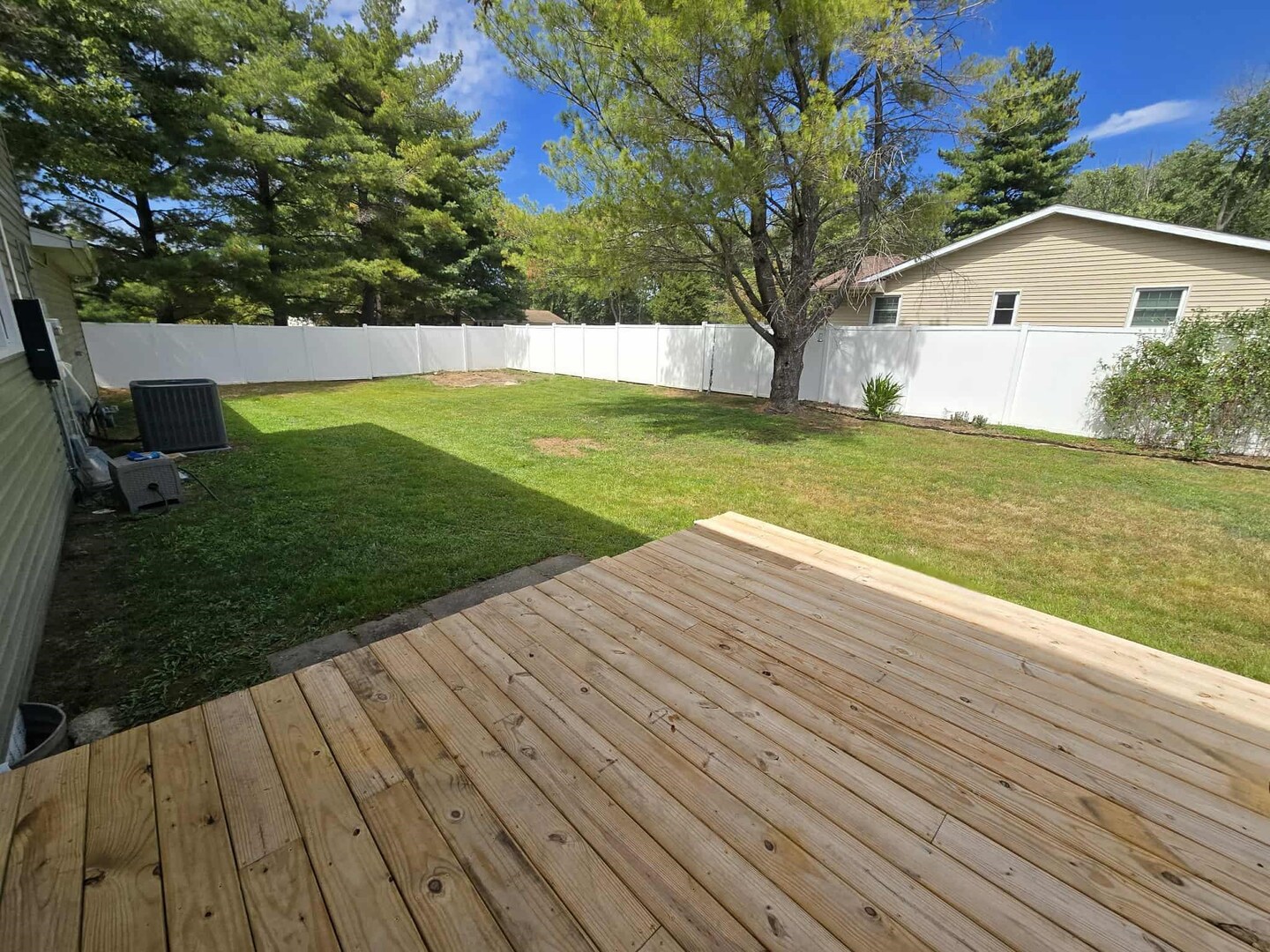 108 Mockingbird Lane Woodlawn, IL 62898 - Photo 11 of 43 a view of a house with a yard