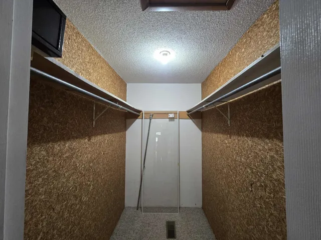 $229,000 | 108 Mockingbird Lane, Woodlawn, IL 62898