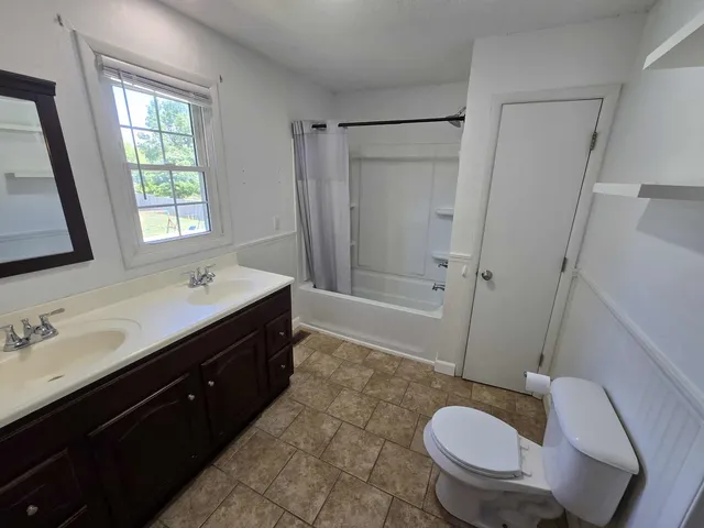 $229,000 | 108 Mockingbird Lane, Woodlawn, IL 62898