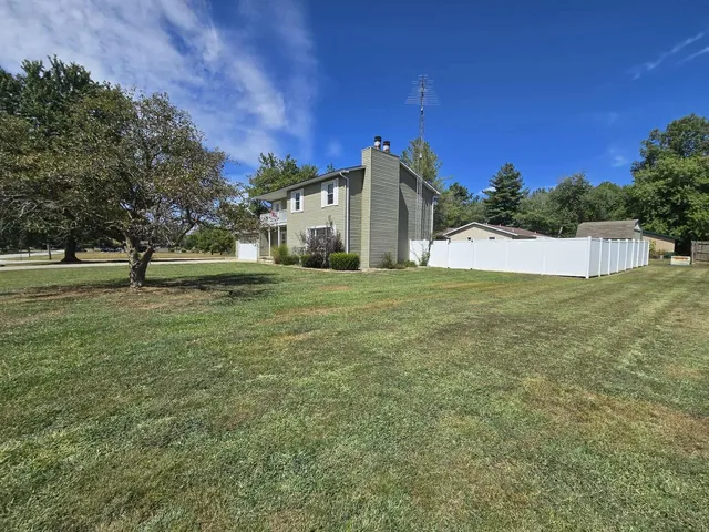 $229,000 | 108 Mockingbird Lane, Woodlawn, IL 62898