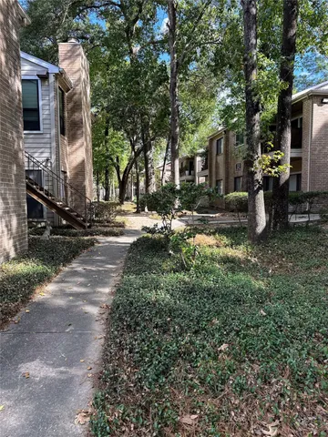 a view of a outdoor space and a yard