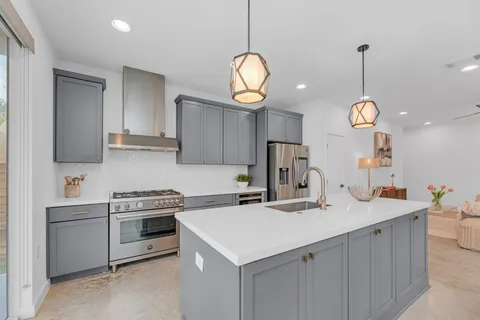 $735,000 | 506 South Park Drive, Unit 1, Austin, TX 78704