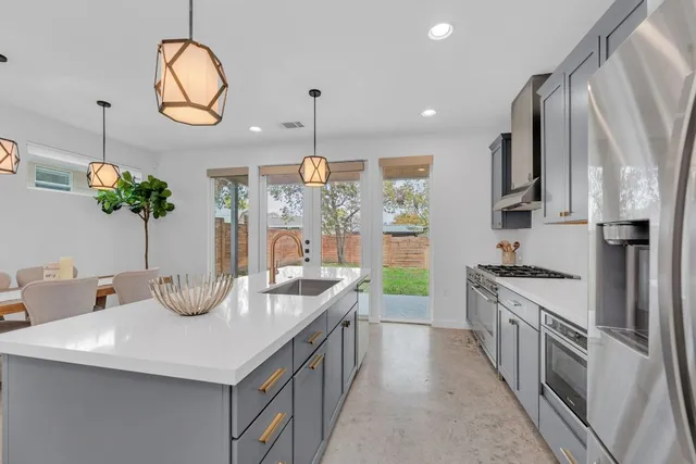 $750,000 | 506 South Park Drive, Unit 1, Austin, TX 78704