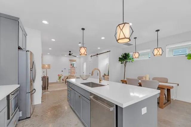 $750,000 | 506 South Park Drive, Unit 1, Austin, TX 78704