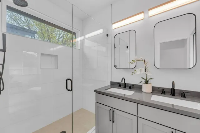 $750,000 | 506 South Park Drive, Unit 1, Austin, TX 78704