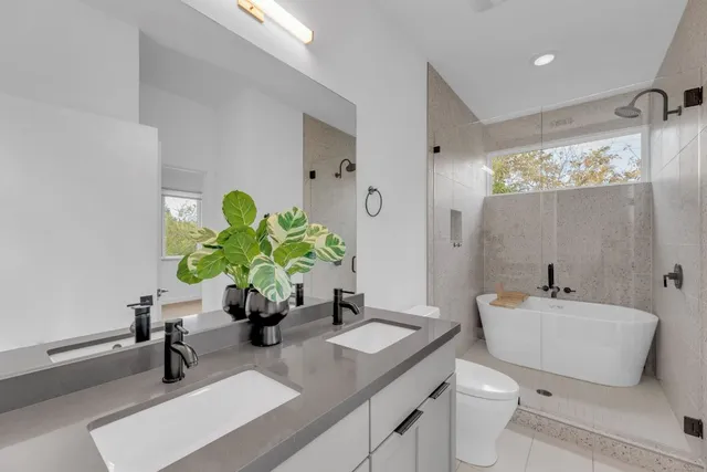 $750,000 | 506 South Park Drive, Unit 1, Austin, TX 78704