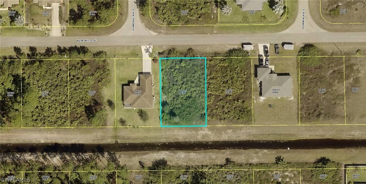 516 Raintree Street East Lehigh Acres, FL 33974 - Photo 1 of 1 a view of a bathroom