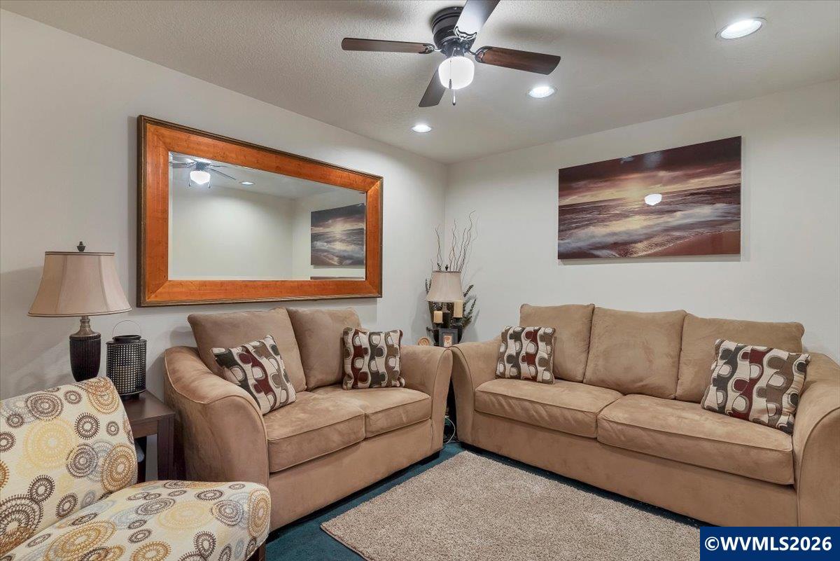 1655 Davis Road South Salem, OR 97306 - Photo 5 of 26 Gallery Image 5