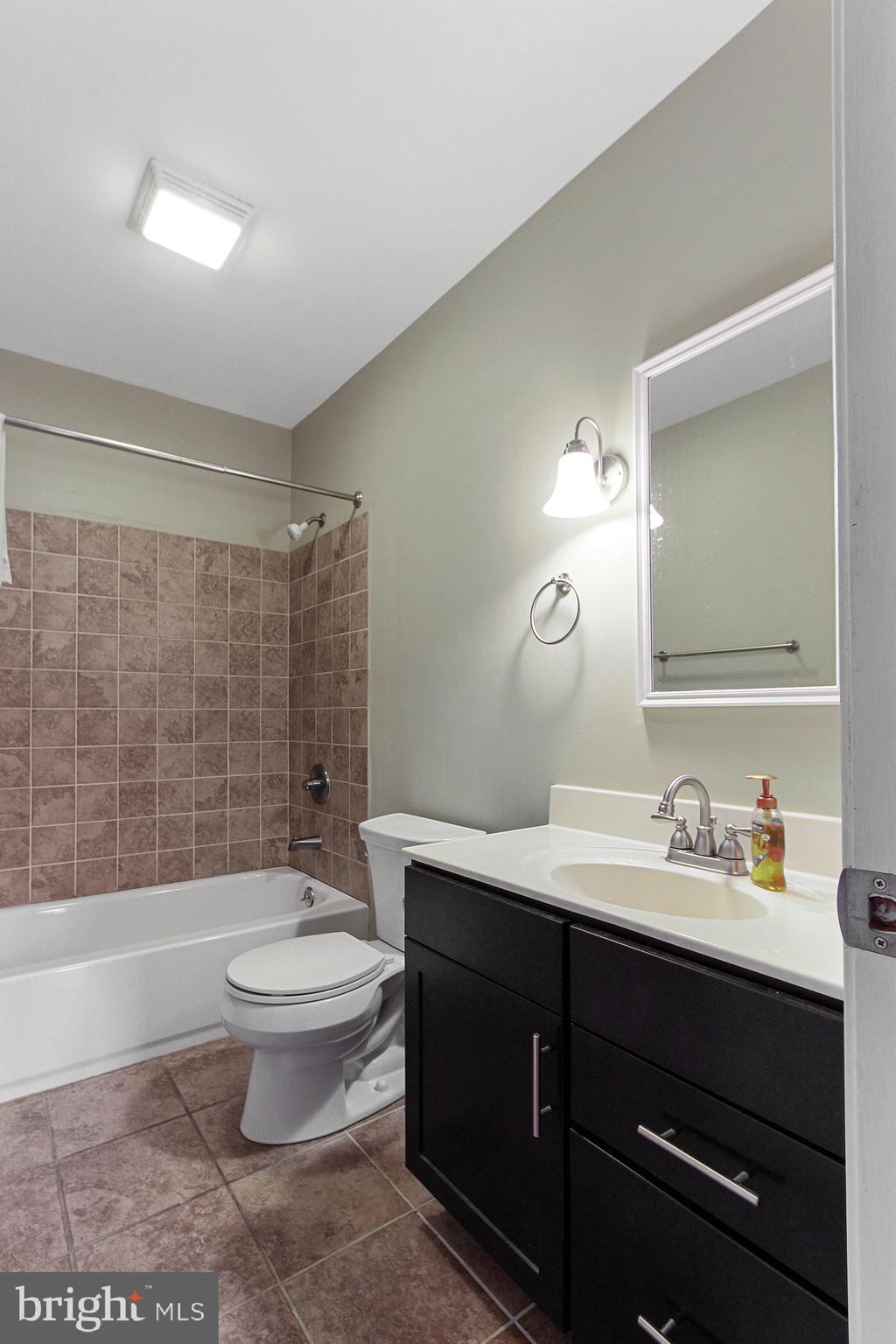 1201 Chambers Ridge York, PA 17402 - Photo 17 of 27 Gallery Image 17