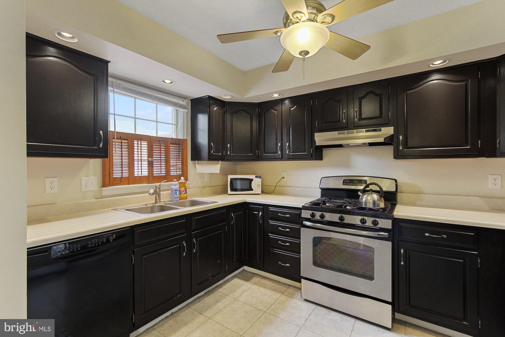 1201 Chambers Ridge York, PA 17402 - Photo 9 of 27 Gallery Image 9