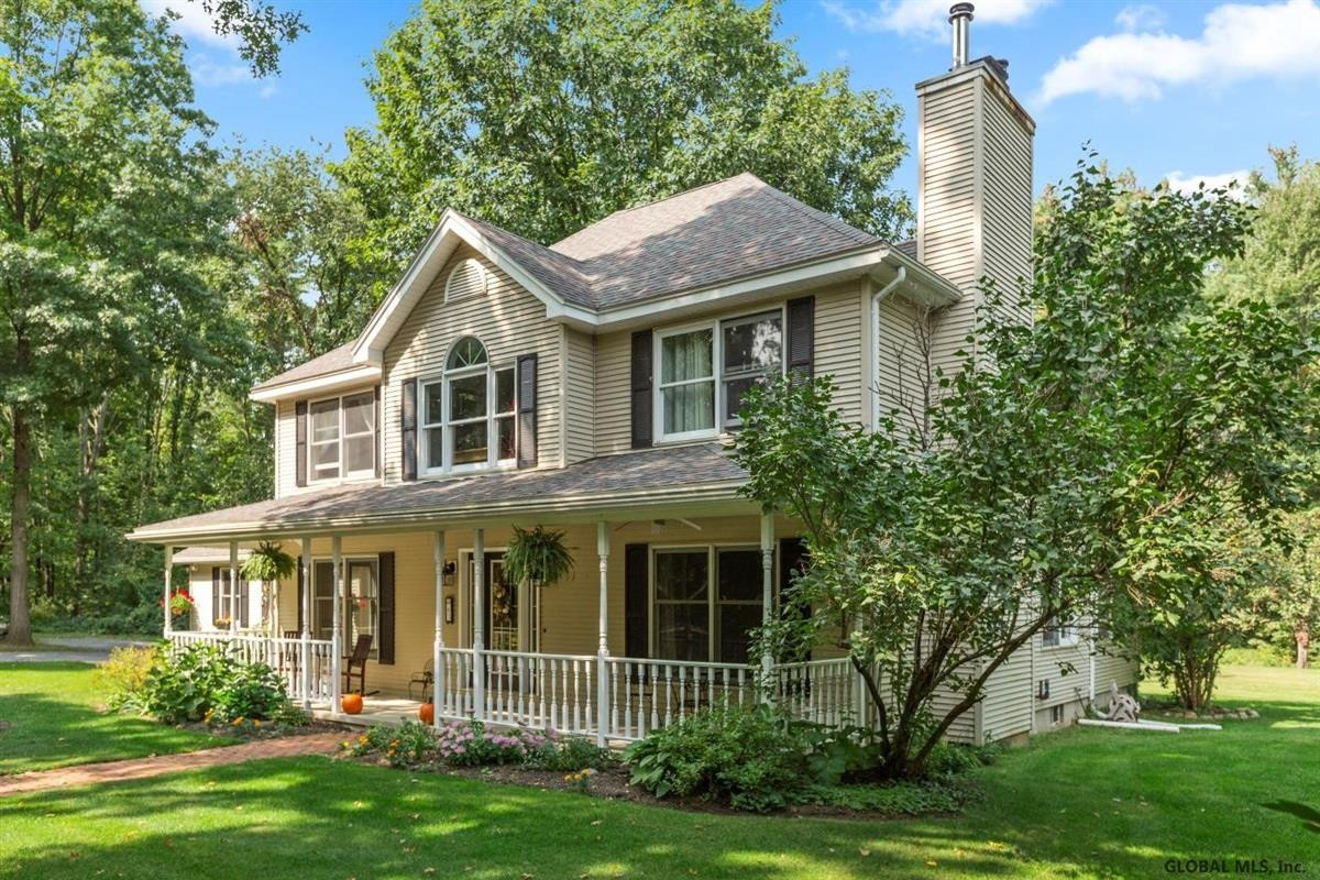 63 Wincoma Lane Queensbury, NY 12804 - Photo 4 of 43 Photo 4