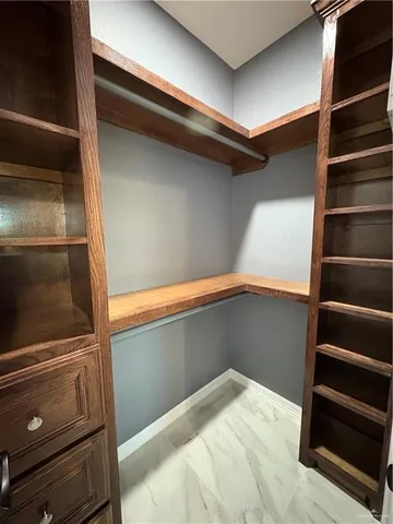 a view of walk in closet