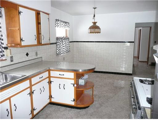23051 Edison Road South Bend, IN 46628 - Photo 7 of 10 Gallery Image 7