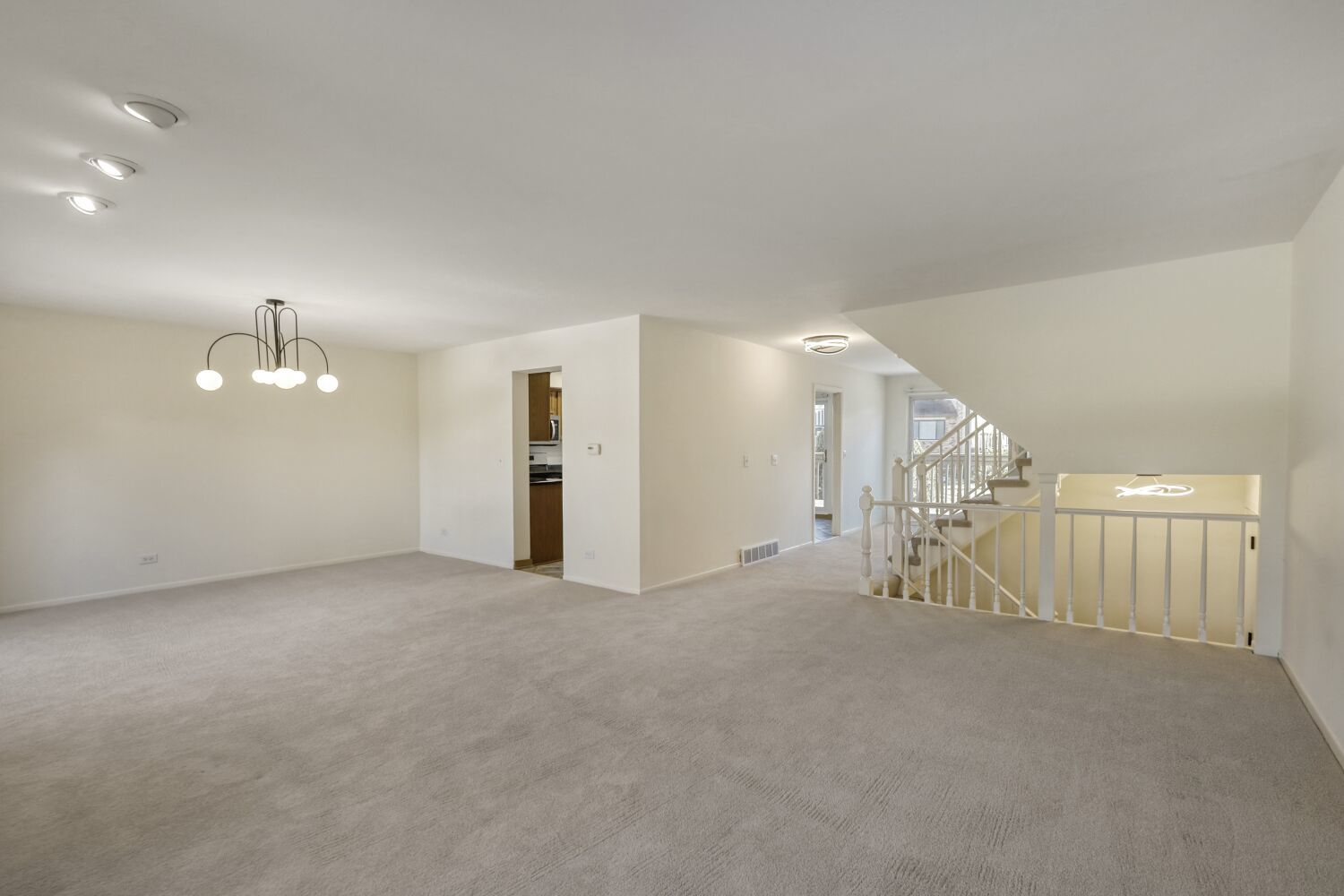 19 Portwine Road Willowbrook, IL 60527 - Photo 6 of 38