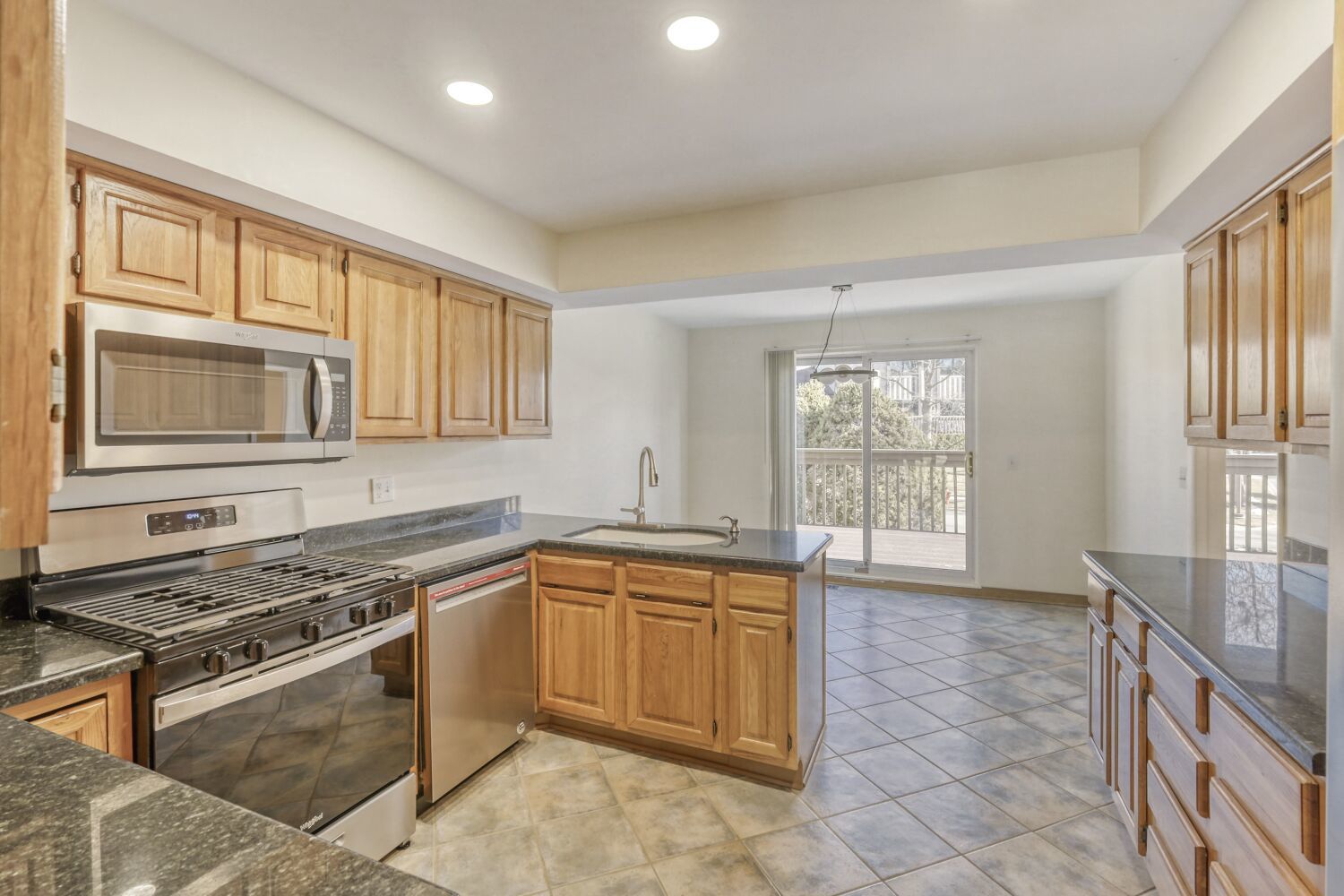 19 Portwine Road Willowbrook, IL 60527 - Photo 7 of 38