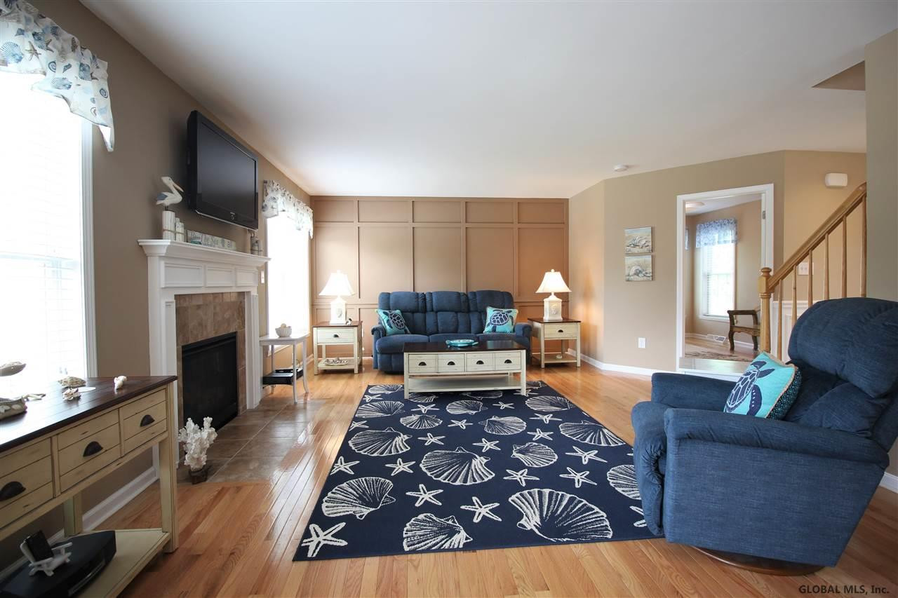 13 Robin Hill Road Halfmoon, NY 12118 - Photo 15 of 54 Photo 15